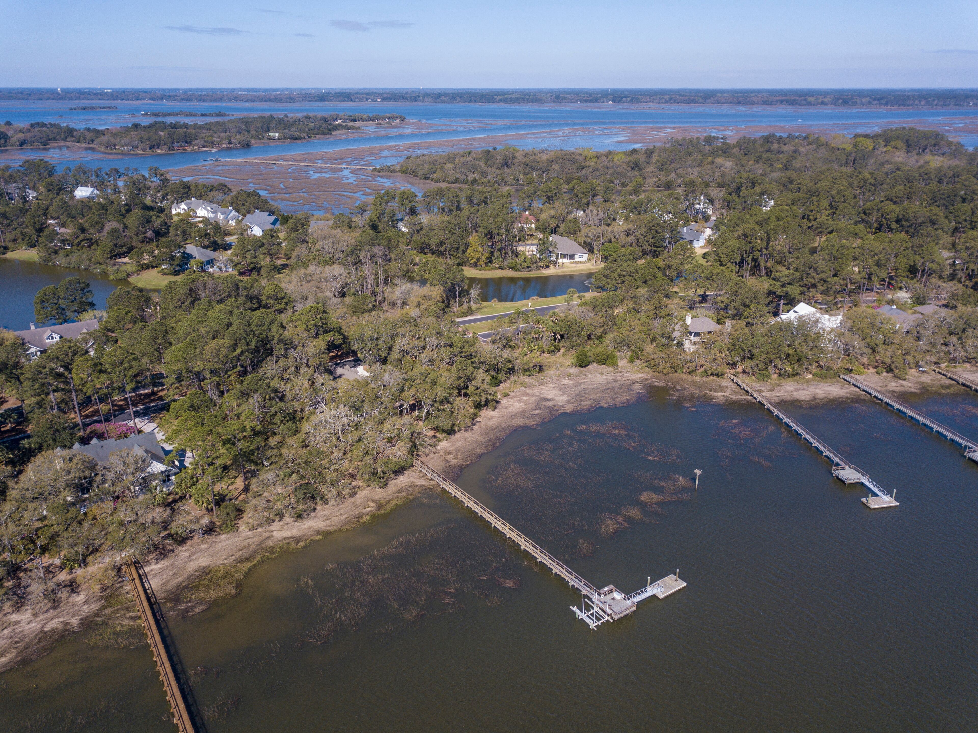 Aerial view of planned community on an island in South Carolina, USA.