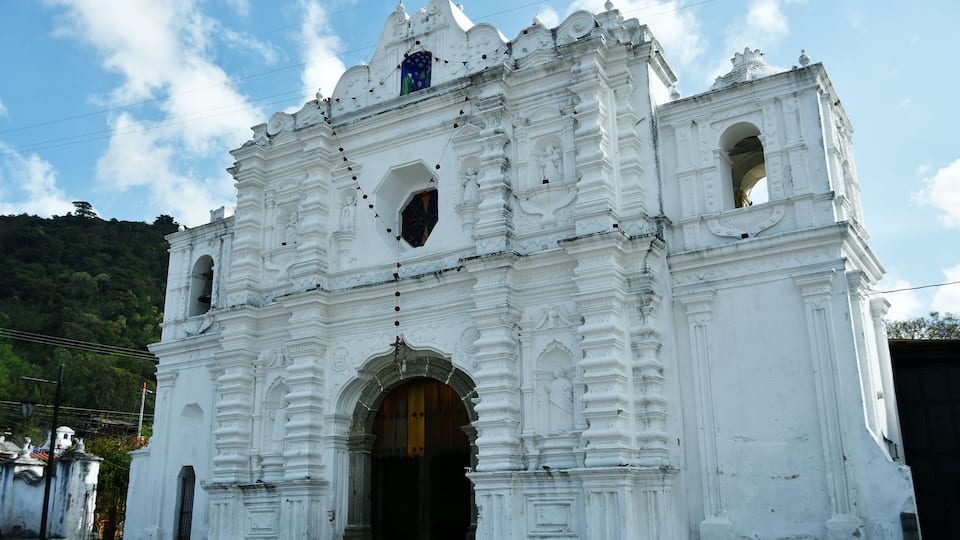 Iglesia de Nuestra Señora de Santa Ana, aldea Santa Ana en Antigua Guatemala.