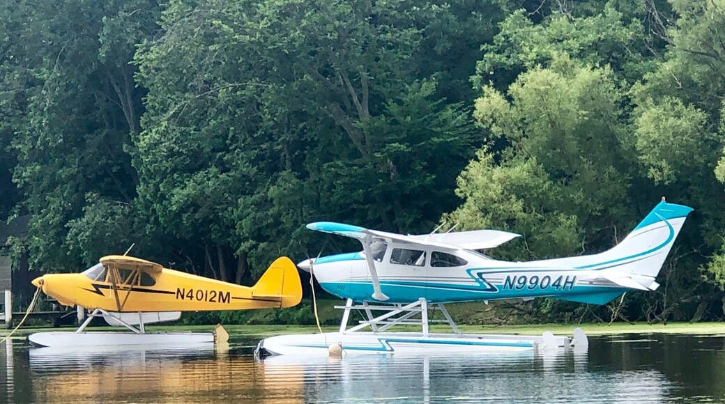 The EAA seaplane base is a bit less crowded and pontoon boat tours of the moorings are offered for free.