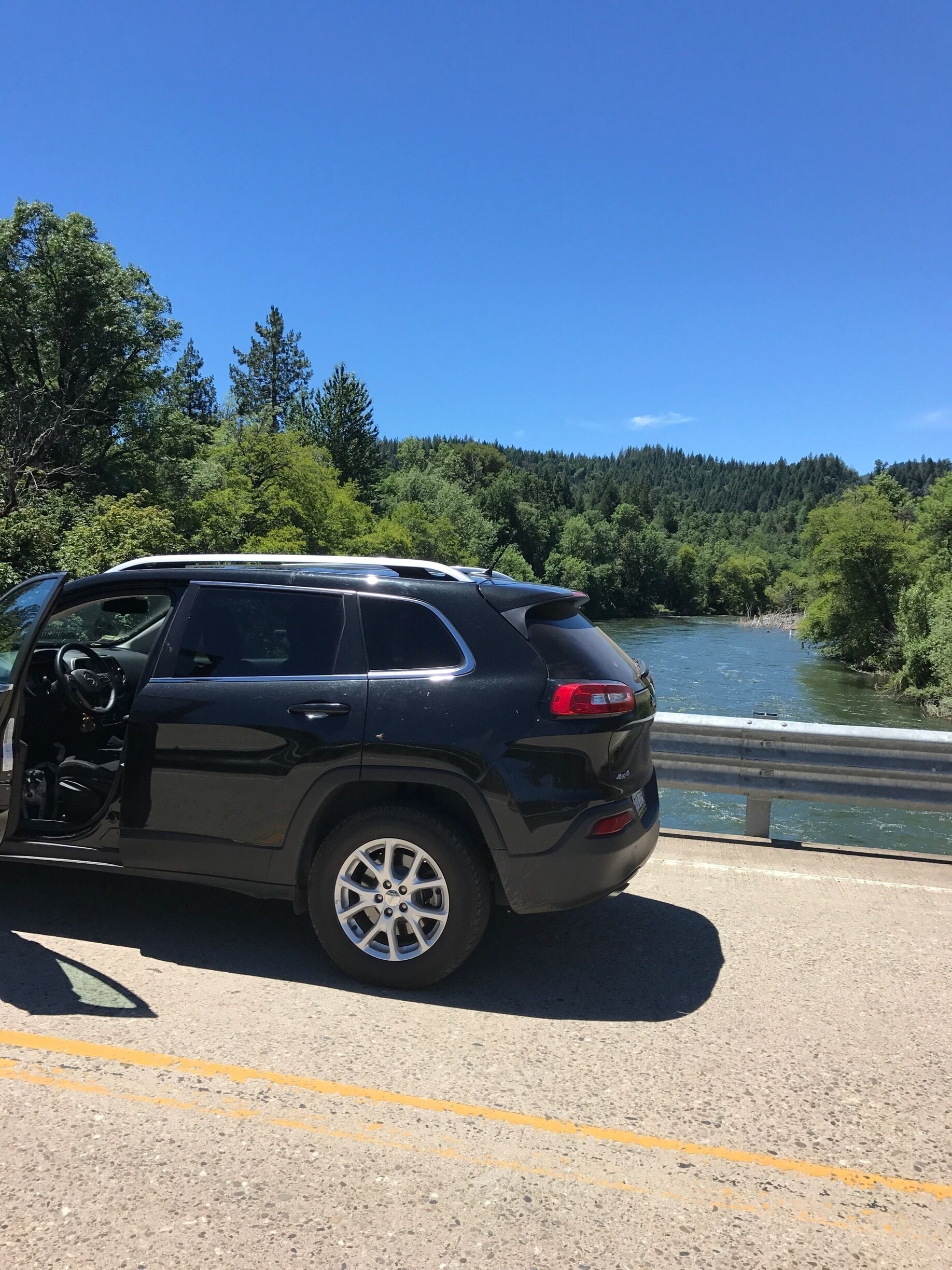 Approximately 3 miles from the little Pit Stop store you drive down a dirt road and park your car at the bridge and hike upstream to Hunt Hot Springs right along Big Bend creek upstream 