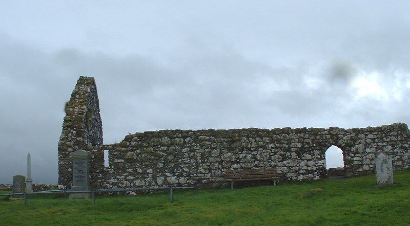 Trumpan Church Trumpan church, which is now a ruin, was the scene of a very brutal incident in 1578, when the Clan MacDonald of Uist travelled to Trumpan in eight boats and under cover of a thick mist, burnt alive all the worshipping church-goers, with only one member managing to escape.