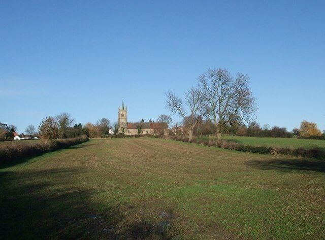 Trent Valley Way approaching the church of St Peter and St Paul, Upton This is the first real hillslope the Way has encountered on the north-west side of the Trent.