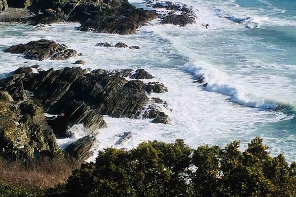 A stormy afternoon on the Coastal Path From Polruan to Lantic Bay