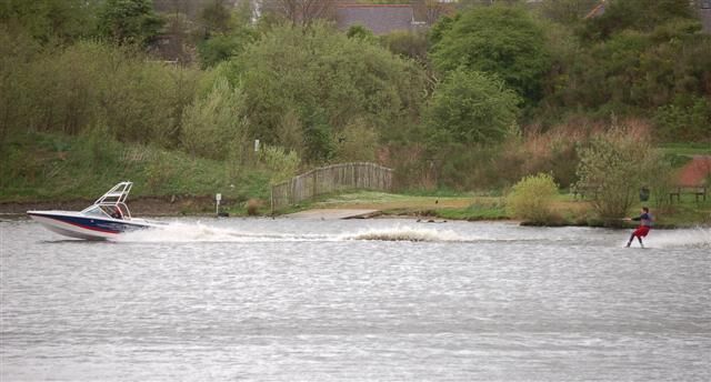 Townhill Loch Water skiing at Townhill Loch.