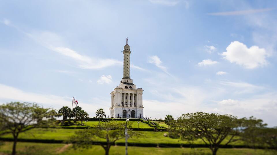 Monument to the Heroes of the Restoration 01