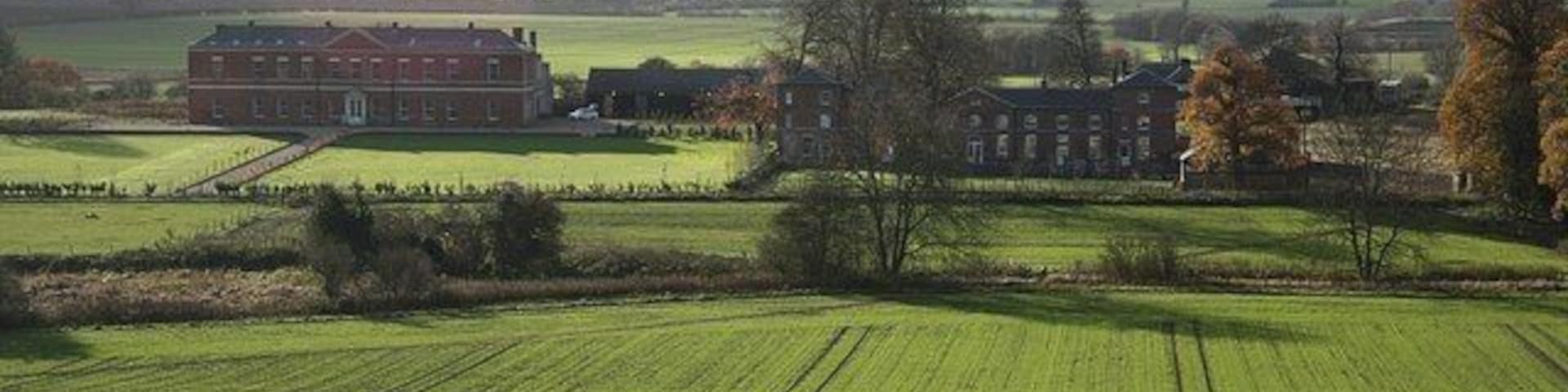 Glentworth Hall. Glentworth Hall 900560 and the Trent Valley from Middle Street