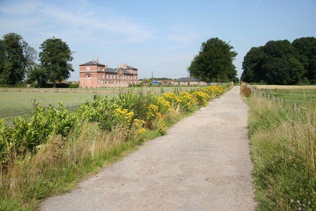 Northlands Road Track by Glentworth Hall with Hall Cottages to the left