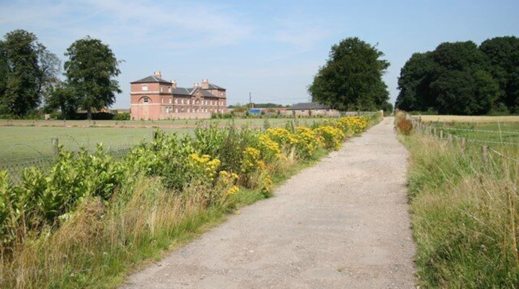 Northlands Road Track by Glentworth Hall with Hall Cottages to the left
