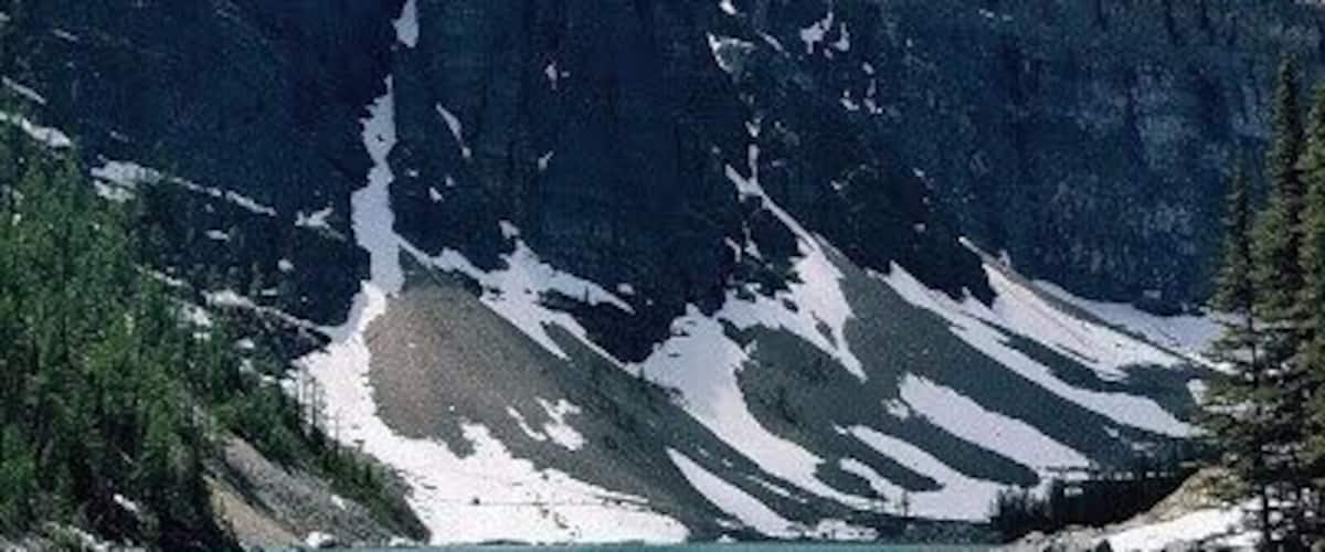 Absolutely mesmerizing view up at the Lake Agnes tea house. A bit of a hike to get there, but worth every second. Enjoy a quick lunch and explore around the lake, if you have time. The view from every angle is better than the last!
#InStone