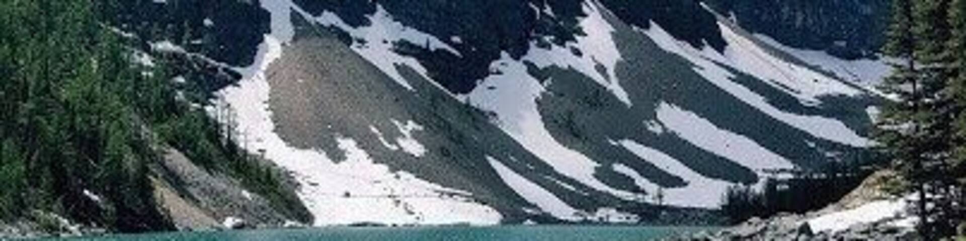 Absolutely mesmerizing view up at the Lake Agnes tea house. A bit of a hike to get there, but worth every second. Enjoy a quick lunch and explore around the lake, if you have time. The view from every angle is better than the last!
#InStone