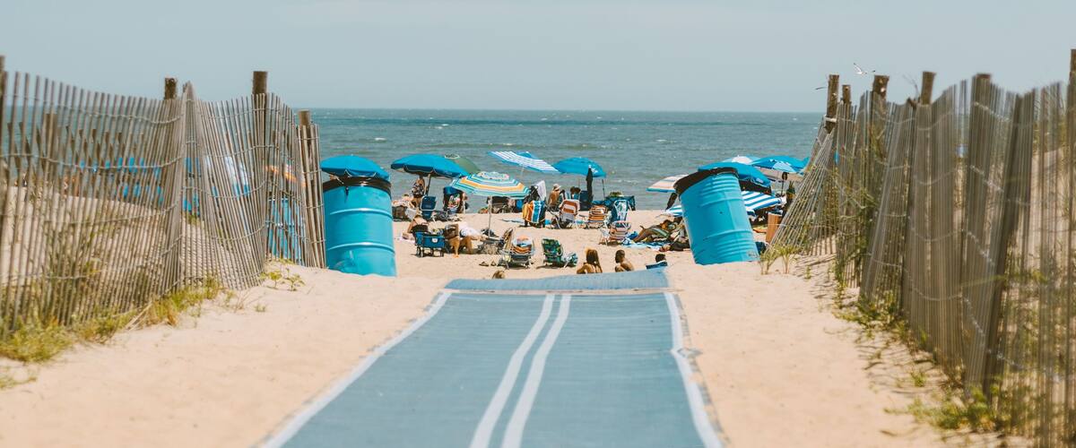Entrance road to Rehoboth Beach, Delaware
