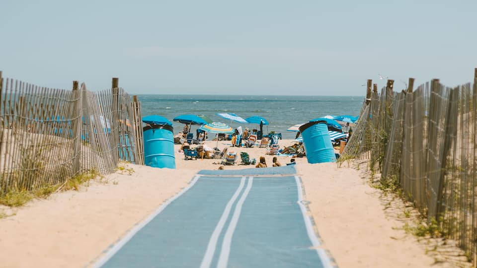 Entrance road to Rehoboth Beach, Delaware