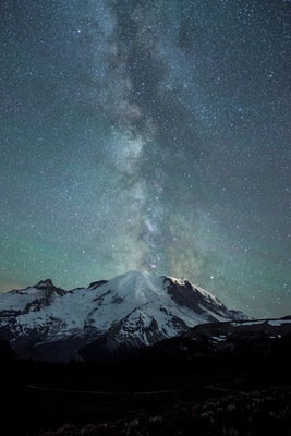 Sunrise lodge offers one of the greatest views of Mt. Rainer, every trailhead off the main lodge is worth exploring and provides stunning views. On a clear moonless night it is my favorite place to capture our galaxy
#mtrainer #volcano #stars #galaxy #washington #nationalparks #milkyway #lifeatexpediagroup #mybackyard #localsecret #hike #hiking #adventure