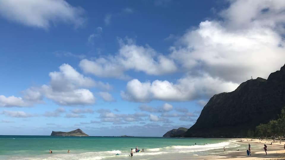 If you come to Oahu, you have to visit this beautiful beach.