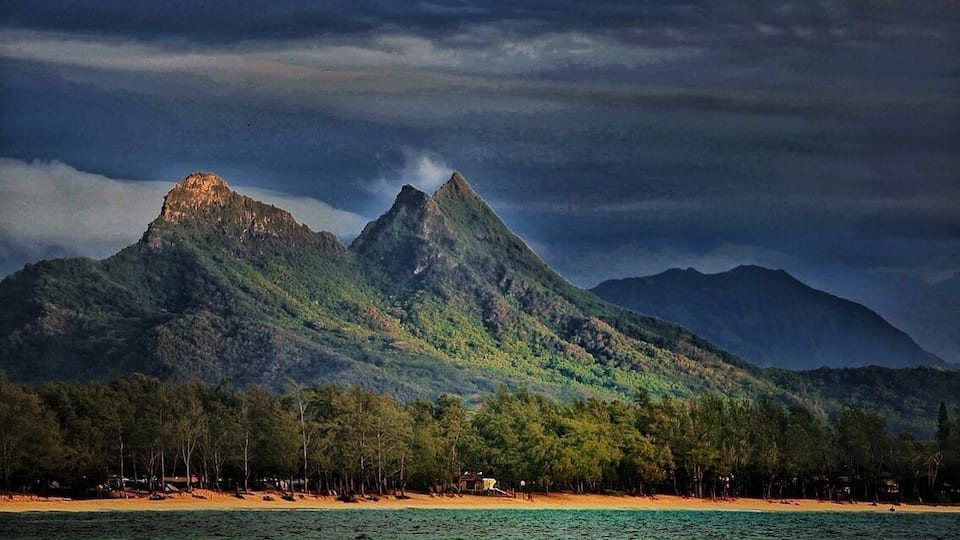 Early mornings in Waimanalo, Hawaii on the island of Oahu. Waimanalo Beach was ranked the #1 beach in the USA #green #Hawaii #Travel #Island #50thState #USA #Blessed #Grateful #Gratitude #LuckyWeLiveHawaii #Oahu