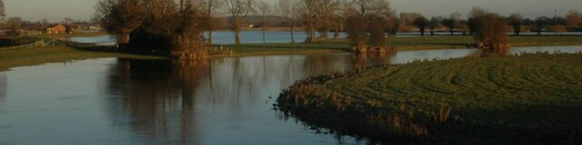 River Severn near Llandrinio - In flood 10 Dec' 2007