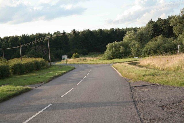 Road Junction for Drakeholes This is the junction for Drakeholes on the Mattersey road.