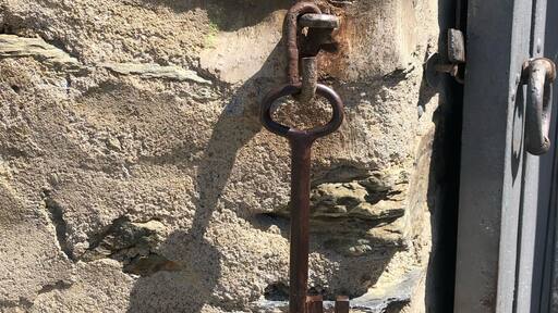 This is the key that opens the church of Saga: Iglesia de Santa Eugenia de Saga.