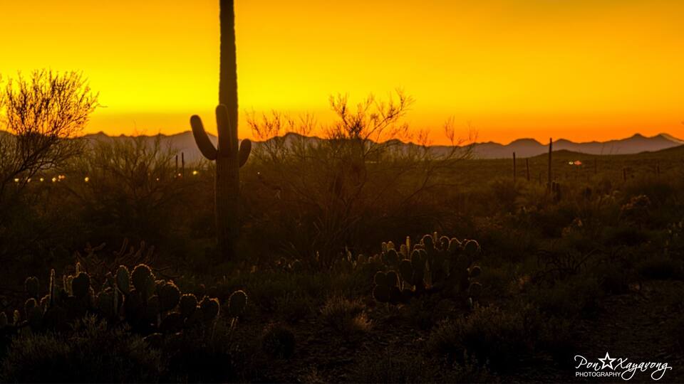 Gates pass overlook is the best place to stop by to watch da sunset at Tucson, Arizona