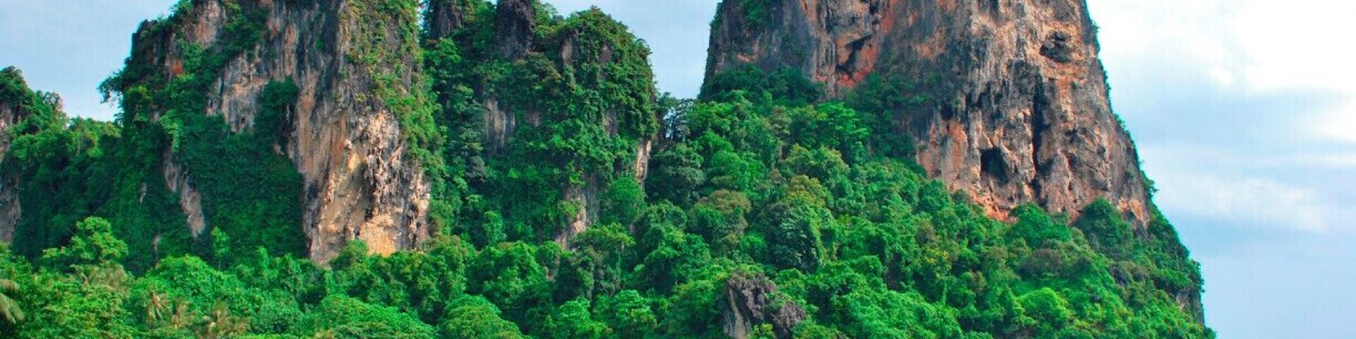 Had a lovely day relaxing, swimming and taking in all the spectacular views West Railay Beach, Krabi, Thailand has to offer. You can learn how to rock climb on the East side and be sure to take a walk to the hidden beach behind these peaks. Stunning.
#Beach