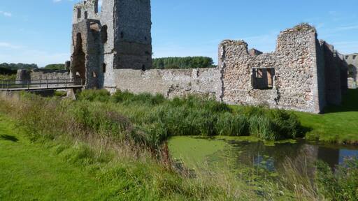 Baconsthorpe Castle Wikidata has entry Q4839962 with data related to this item.