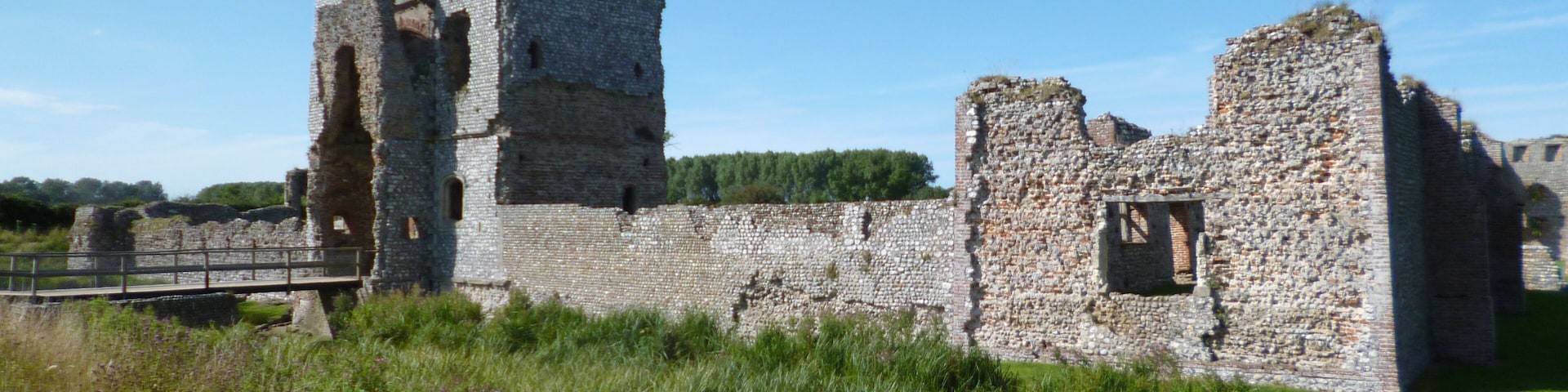 Baconsthorpe Castle Wikidata has entry Q4839962 with data related to this item.