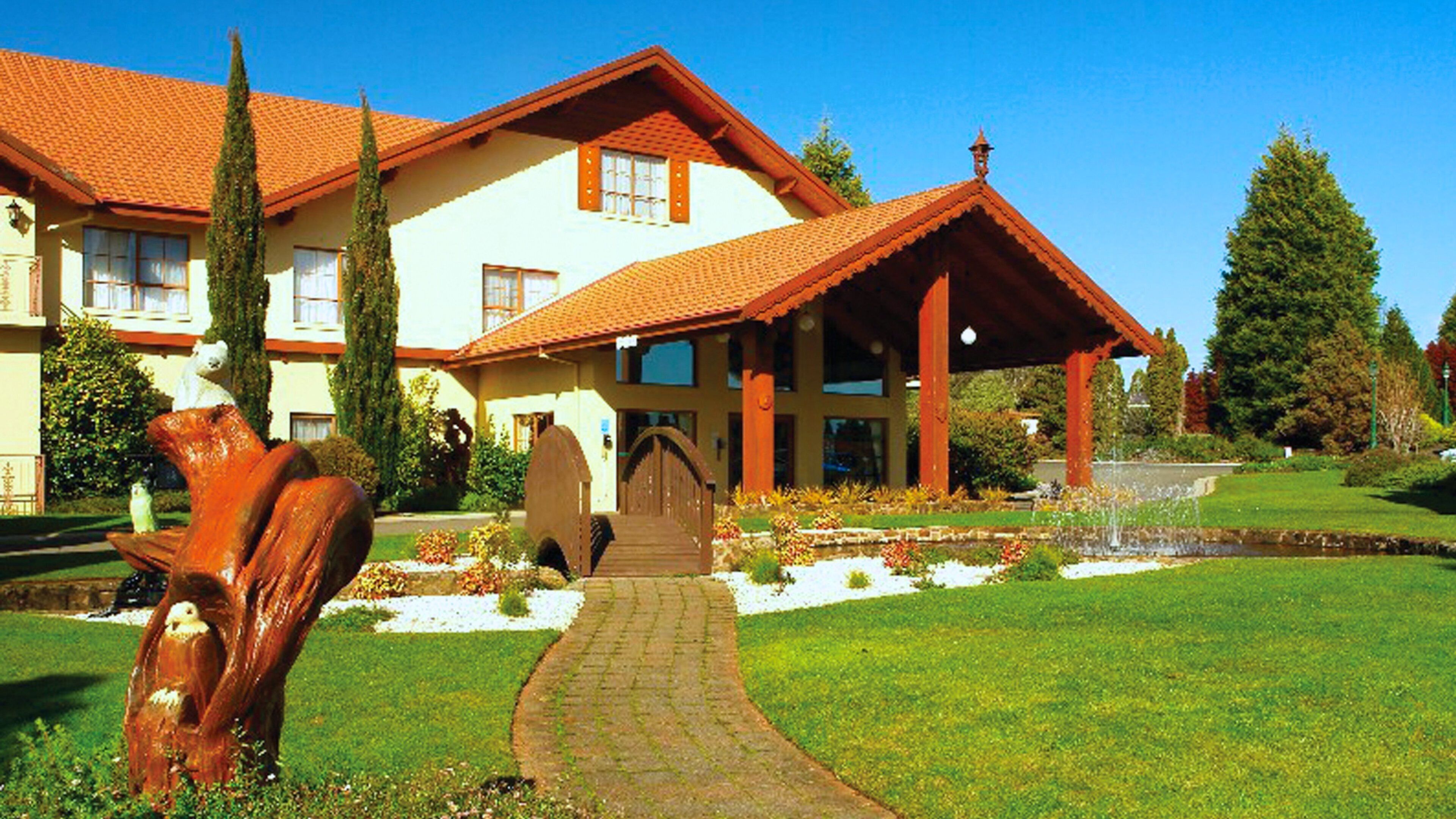 Tamar Valley which includes a house