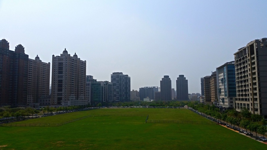 The green field near the THSR Hsinchu Station.