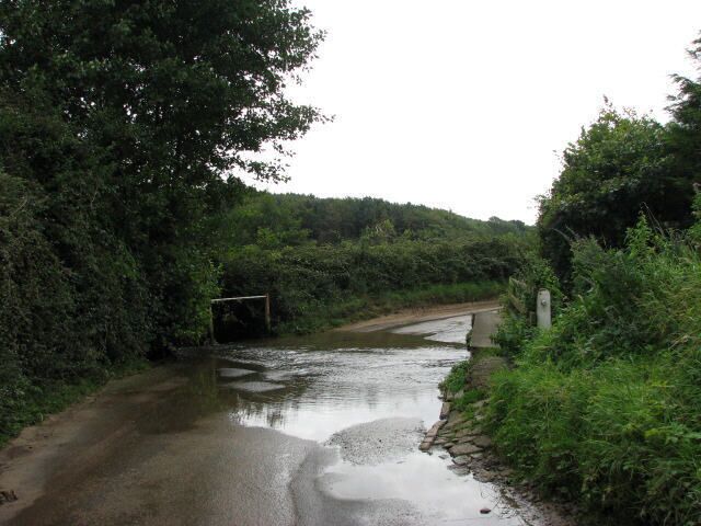 Approach to ford near Beck Farm from the north. The beck here forms the boundary between the civil parishes of Stody and Thornage.