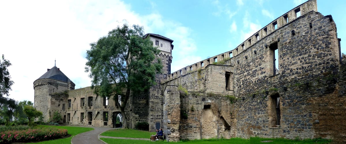 Andernach – Pulverturm – Bergfried – Stadtmauer - Schlossgarten