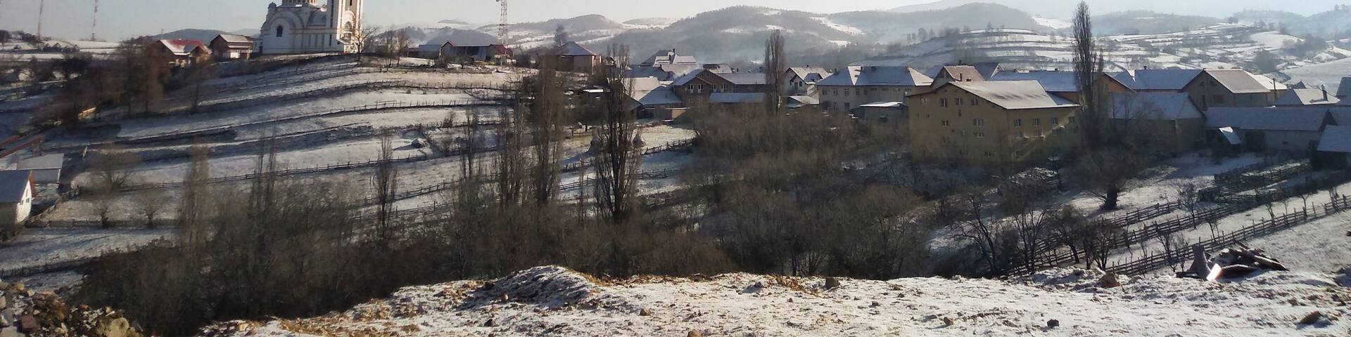 Nice village. Soaked in traditionalism, but utterly charming.
It's actually the location found at the highest altitude in Sibiu County. The road through Sugag is especially spectacular.