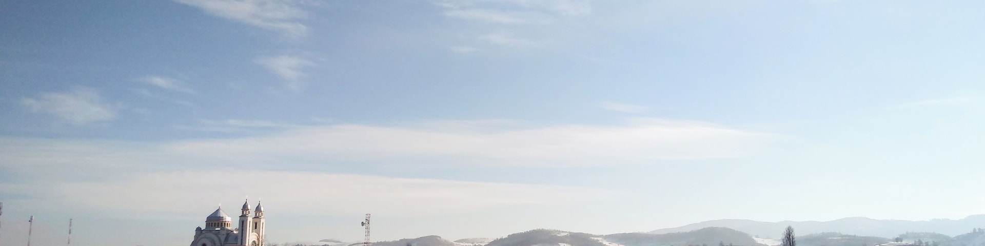 Nice village. Soaked in traditionalism, but utterly charming.
It's actually the location found at the highest altitude in Sibiu County. The road through Sugag is especially spectacular.