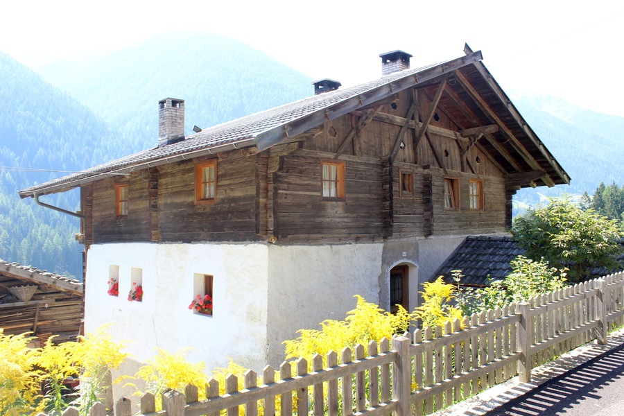 Untertembl in Ulten (Südtirol)