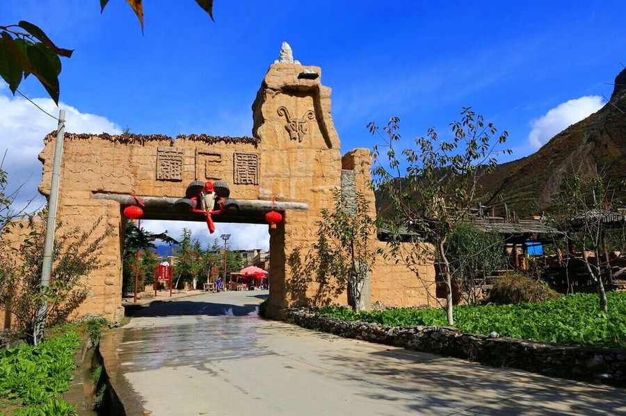 Sichuan #LuboVillage——The largest and oldest Yellow Mud Qiang Village in the world.
https://twitter.com/Beautifulgx