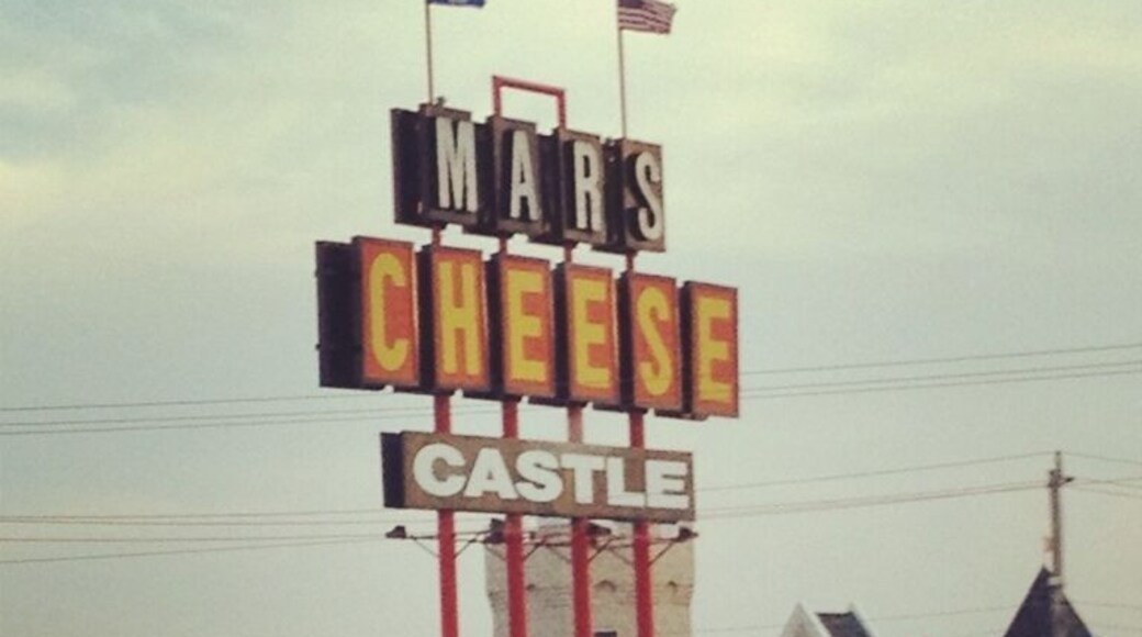 From MKE to ORD or vv. Cheese is king and cheese houses abound. This one is extremely ritzy.