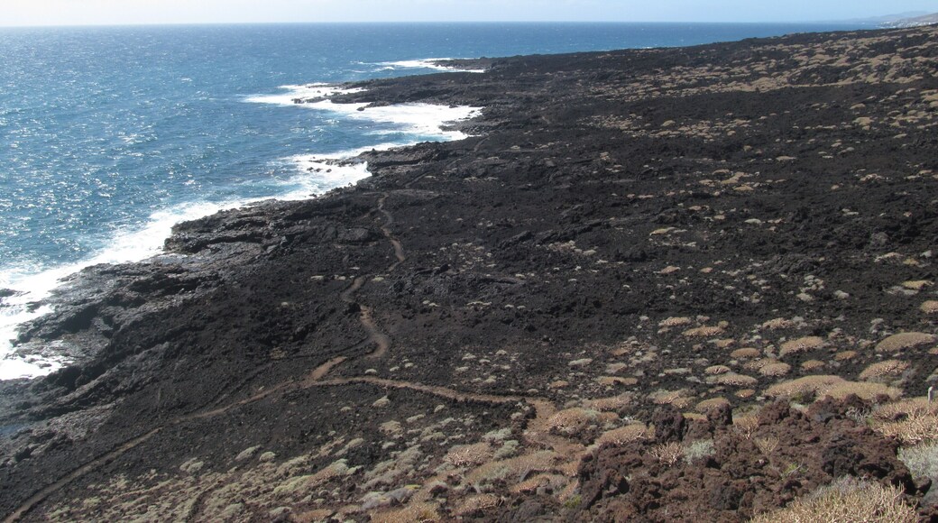 A través del campo de lava