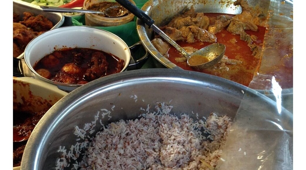 If you are in Tune Hotel Kota Bharu, walk across the street to try local breakfast. This coffee shop also serves good toast and half boiled eggs. Enjoy!