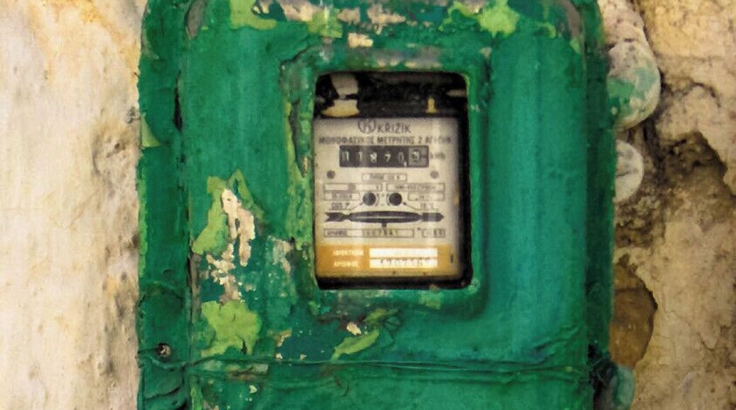 The village Axos in inhabited by ca. 600 habitants. There are coffee-shops where you can sit, small market stores and taverns that are open mainly in the summer. The people are friendly and hospitable and will help you out with anything you will ask them for and they can.