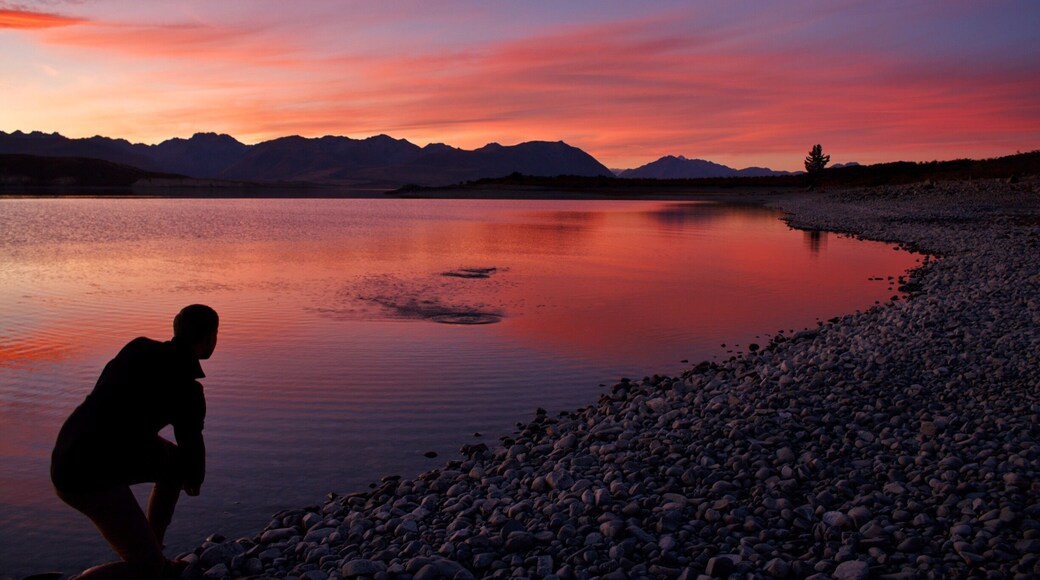 Sunset stone skipping
#springfun