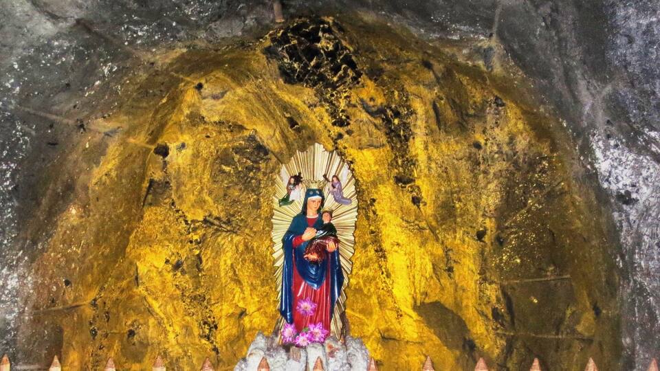 Mina De Sal De Nemocón.
Madonna statue
#architecture