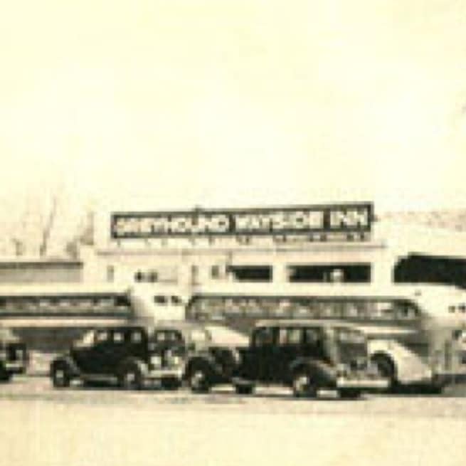 Nice buffet. Noted for Lake Erie Yellow Perch. Was once the Greyhound bus terminal in what was once called Talbotville Royale. Near Hwy. 401.
www.waysidedining.com