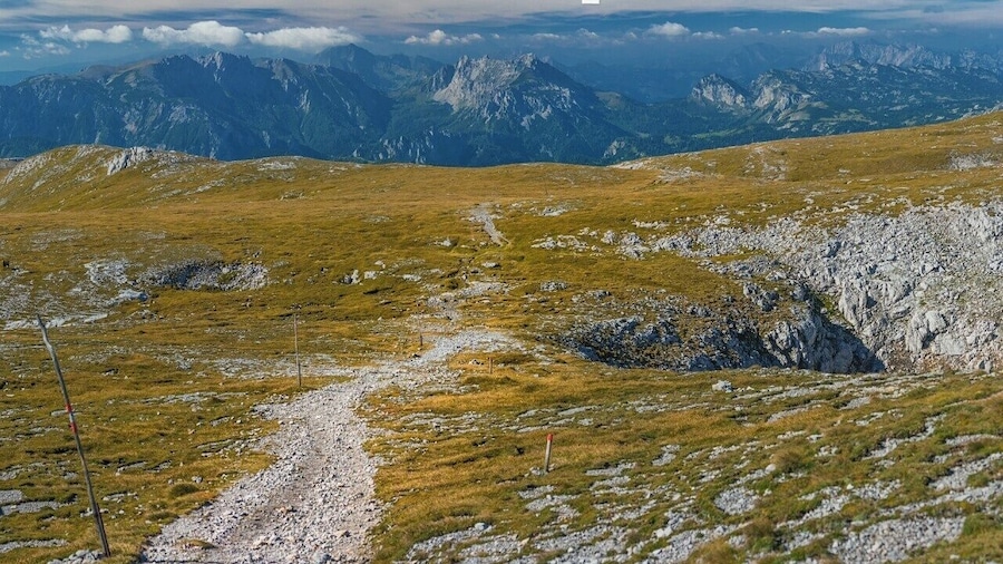 September 2016
Hundsboden, Hochschwab, Styria, Austria
Hundsboden is on the western edge of the Hochschwab plateau... It is a flat meadow offering great panoramic views of the neighboring ranges like Trenchtling with Hochturm summit (2.083 m, on the left), the Eisenerzer Griesmauer (2.034 m, in the middle) or Frauenmauer summit (1.827 m, on the right). The plateau is actually also a popular skialpinism trip destination.
