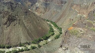 On this page we offer a program for visiting canyons for two days and for one day . We also offer accommodation in a tent and in a guest house .
We recommend the program for two days. Because in one day you need to go for 8 hours (round trip) and can see only one place ("Valley of Castles").
For two days, you can see two different canyons and see five different panoramas.
The program for one day, and the option of accommodation in a guest house you can see the bottom of the page...
http://track.kz/tours/e_kanyon/e_kanyon%20route.htm