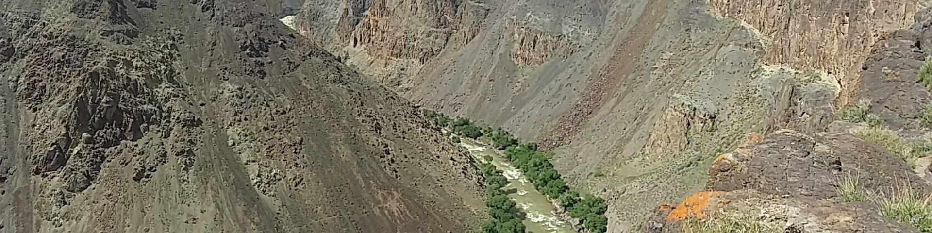 On this page we offer a program for visiting canyons for two days and for one day . We also offer accommodation in a tent and in a guest house .
We recommend the program for two days. Because in one day you need to go for 8 hours (round trip) and can see only one place ("Valley of Castles").
For two days, you can see two different canyons and see five different panoramas.
The program for one day, and the option of accommodation in a guest house you can see the bottom of the page...
http://track.kz/tours/e_kanyon/e_kanyon%20route.htm