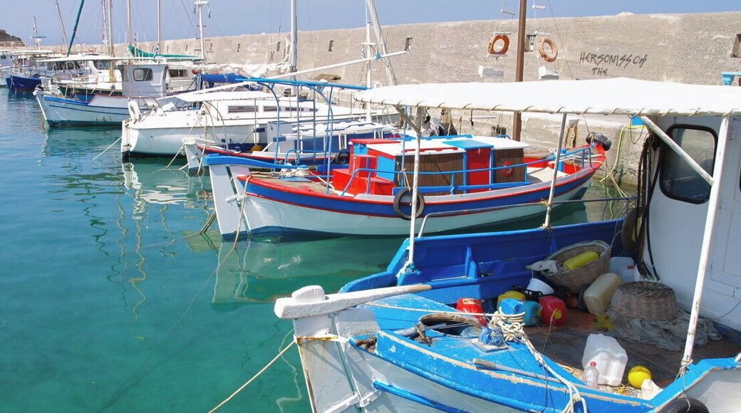 Taken at Hersonissos Harbour in Crete, Greece.
#Holiday #Greece #Hersonissos #Chersonesos #Harbour #Boats #Sea