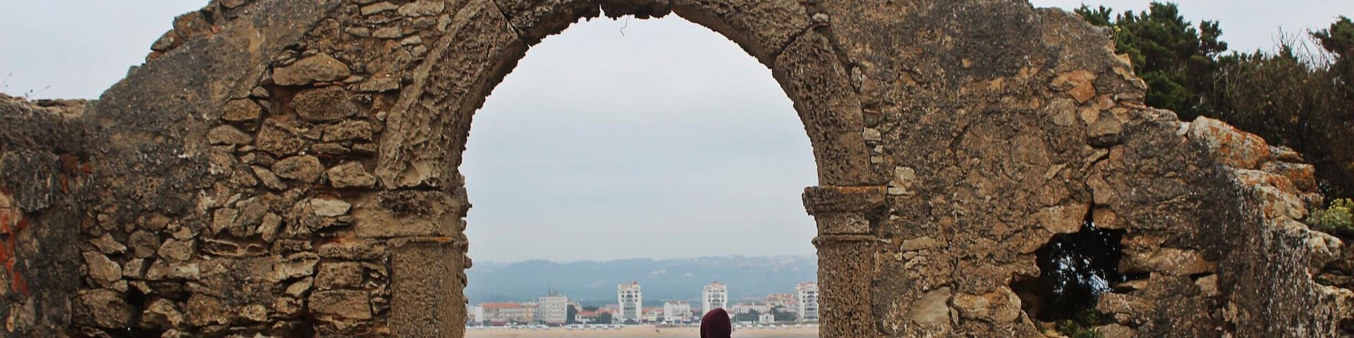 Ruínas da Capela de Sant'Ana.