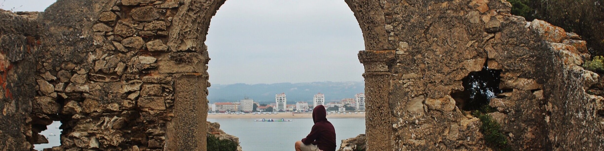 Ruínas da Capela de Sant'Ana.