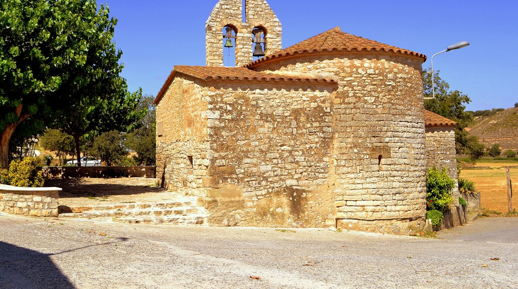 Curs avall del riu d'Ondara, s'escampa el poble de la Móra (10 habitants el 2005), que fou sufragani de Granyanella.