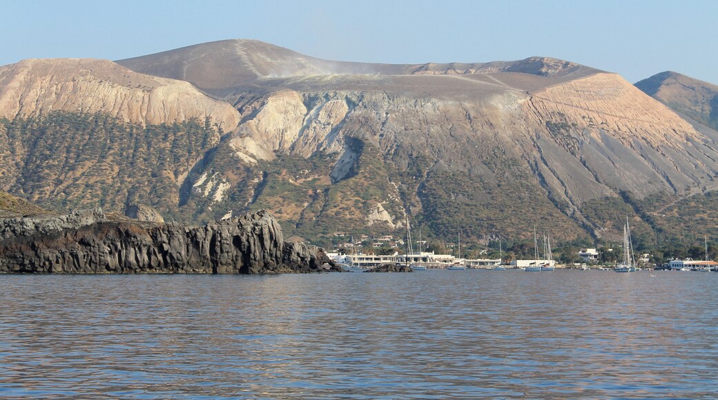Sailing toward Porto di Ponente , along the coast of Vulcanello