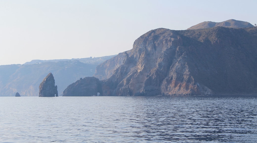 Sailing toward Porto di Ponente , along the coast of Vulcanello